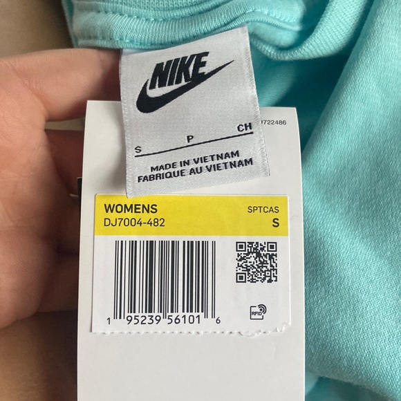 small, cute, nike blue sweatshirt - Picture 4 of 4